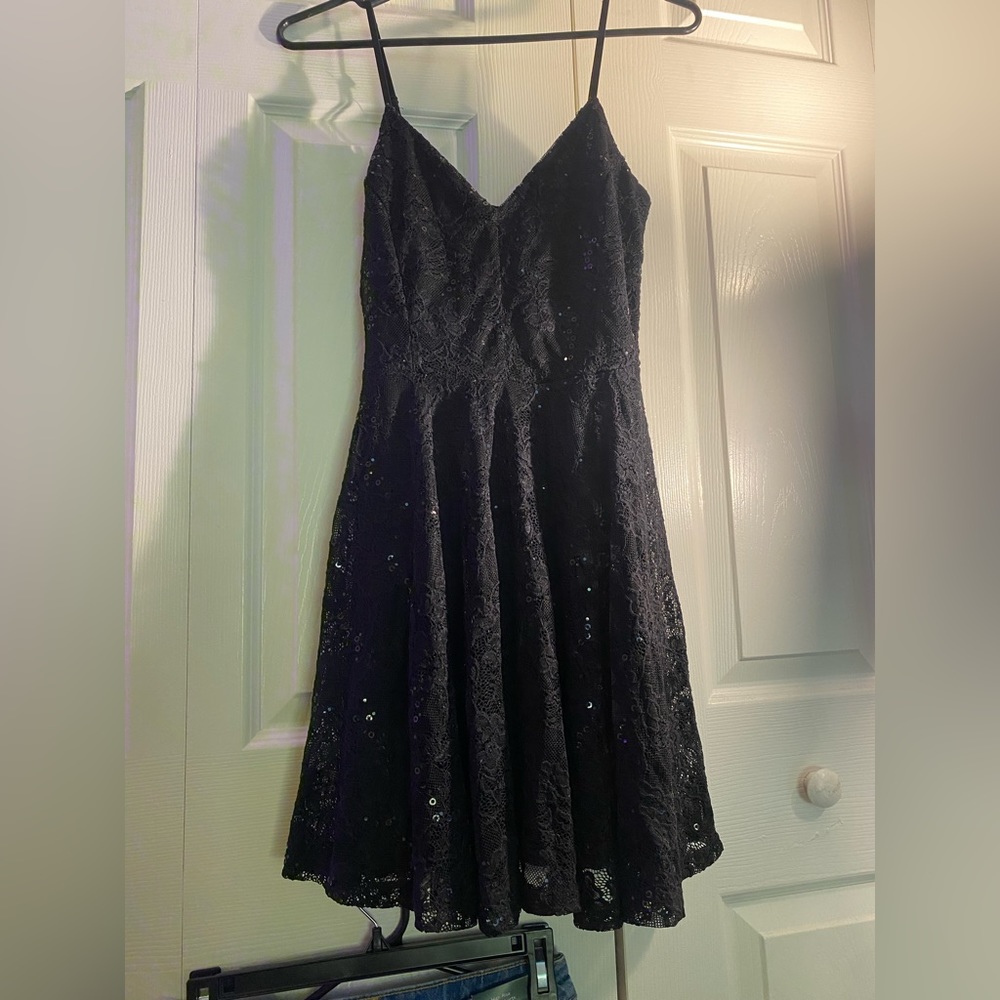 black sweet and flirty sequin lace dress from windsor size small
